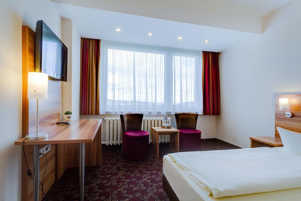 Ferien Hotel Rennsteigblick Фридрихрода Екстериор снимка