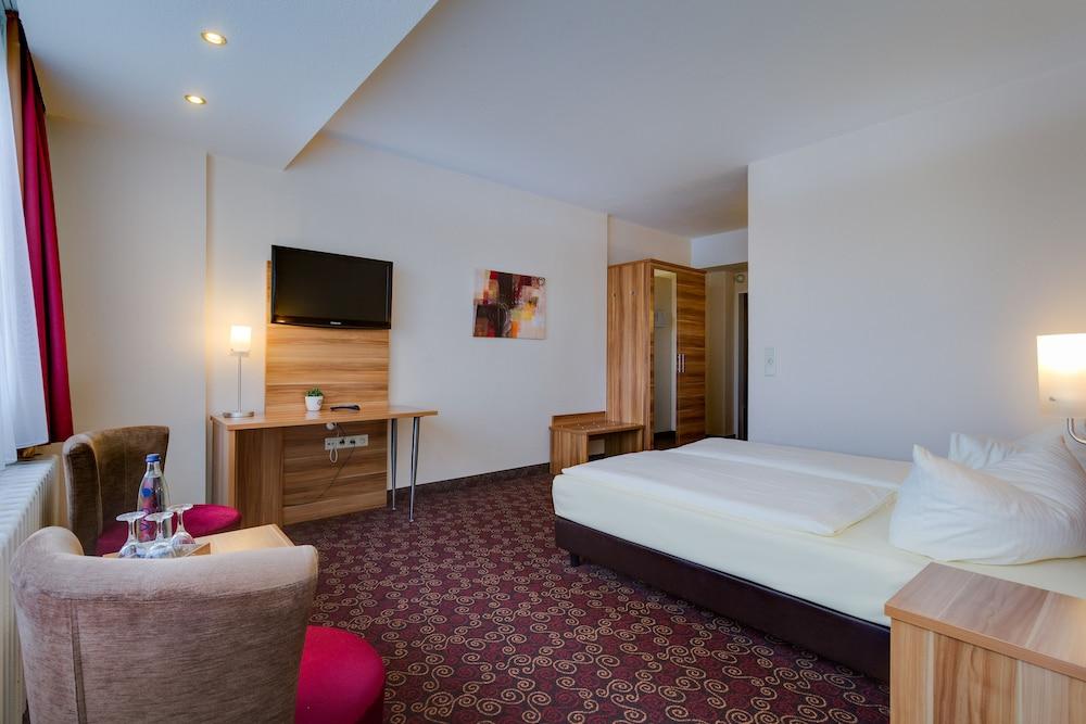 Ferien Hotel Rennsteigblick Фридрихрода Екстериор снимка